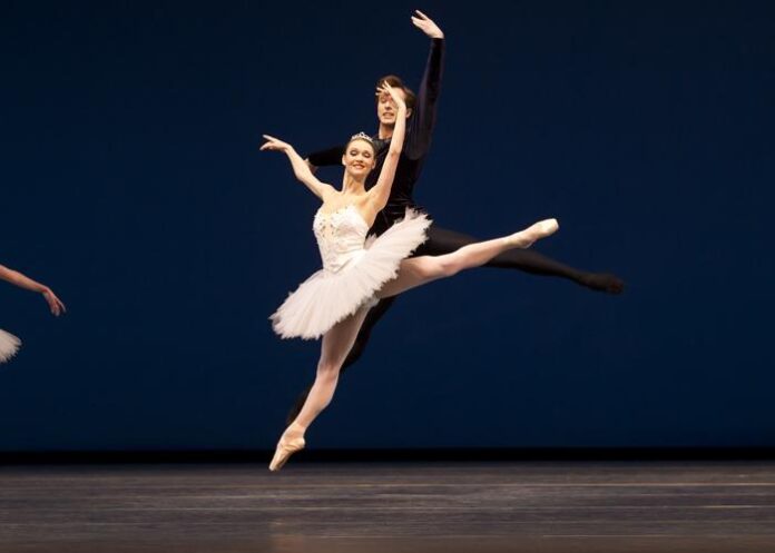 1011_Dutch_SymphonyinC