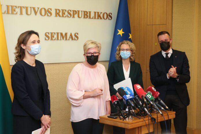Koalicijos sutartis pasirašyta
